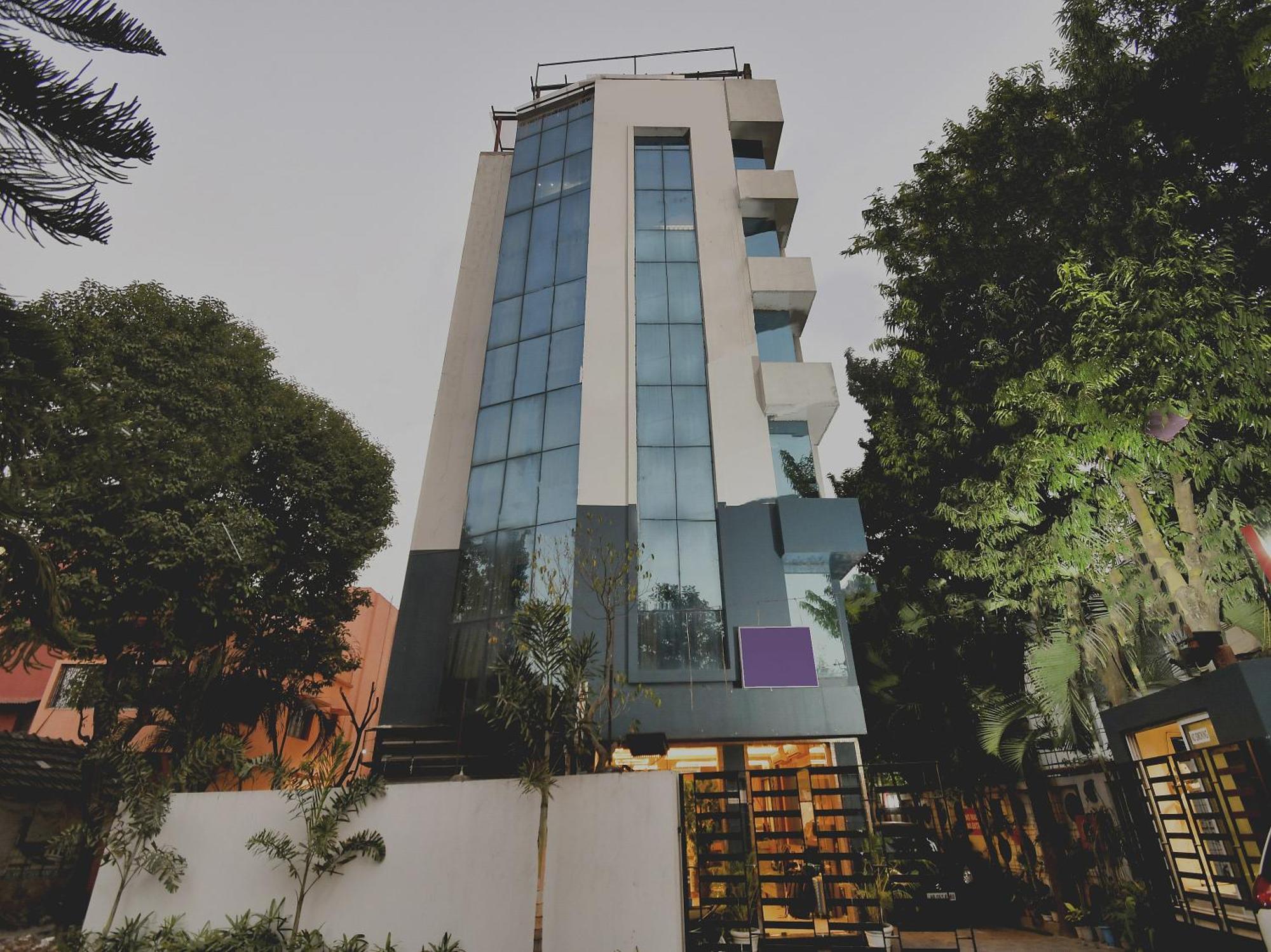 Oyo Townhouse Azure Sky 4*