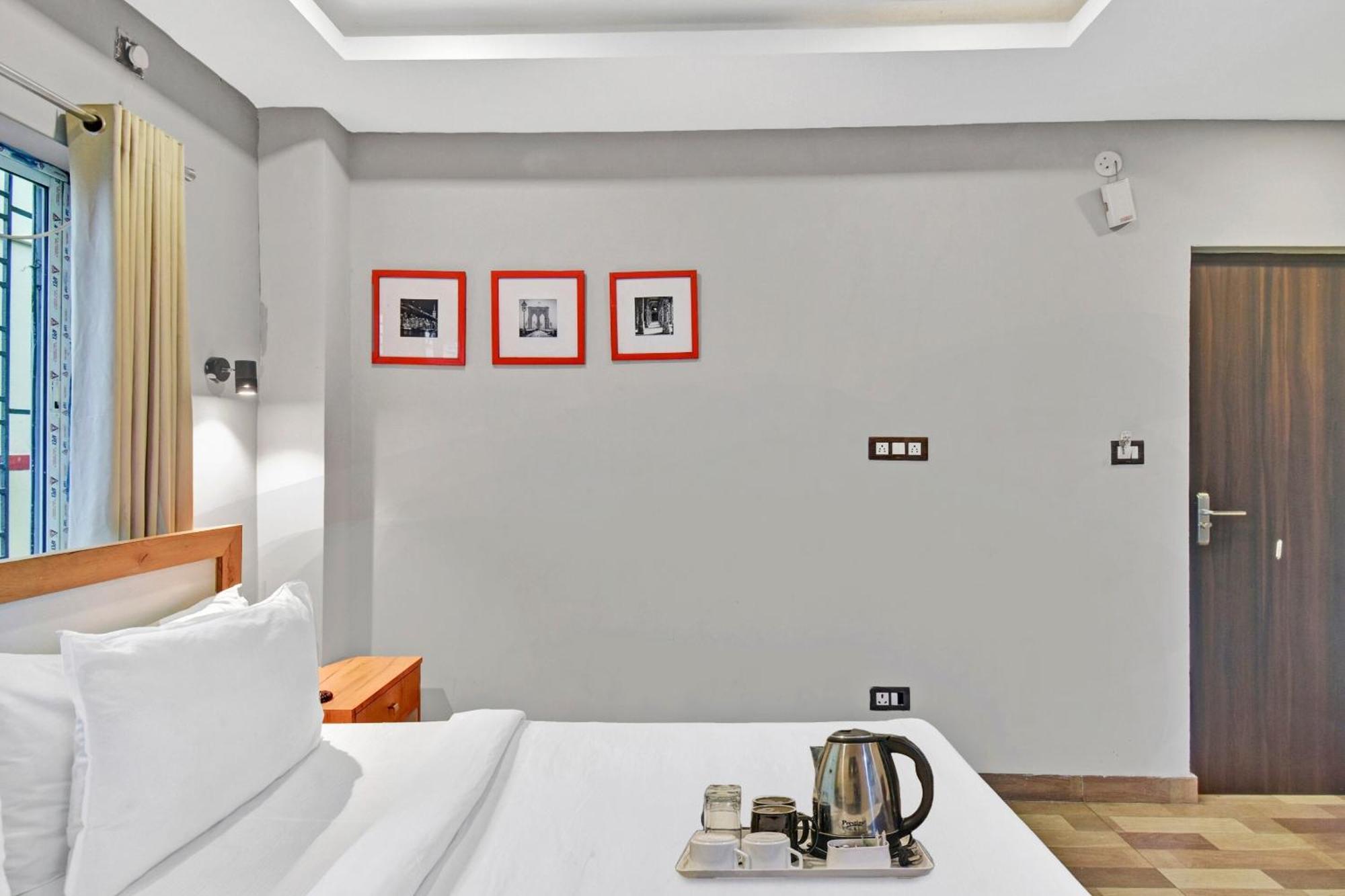 Hotel Oyo Townhouse Azure Sky Kolkata